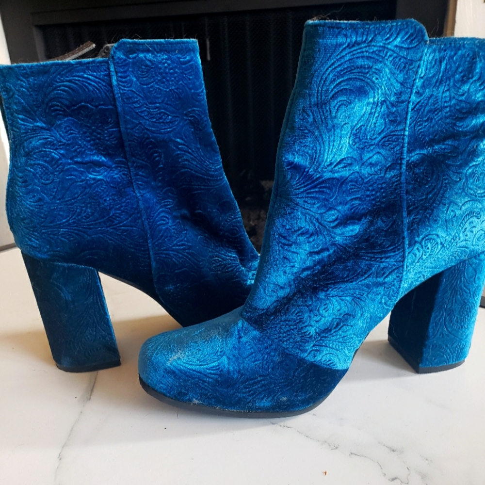 Blue Velvet Heels